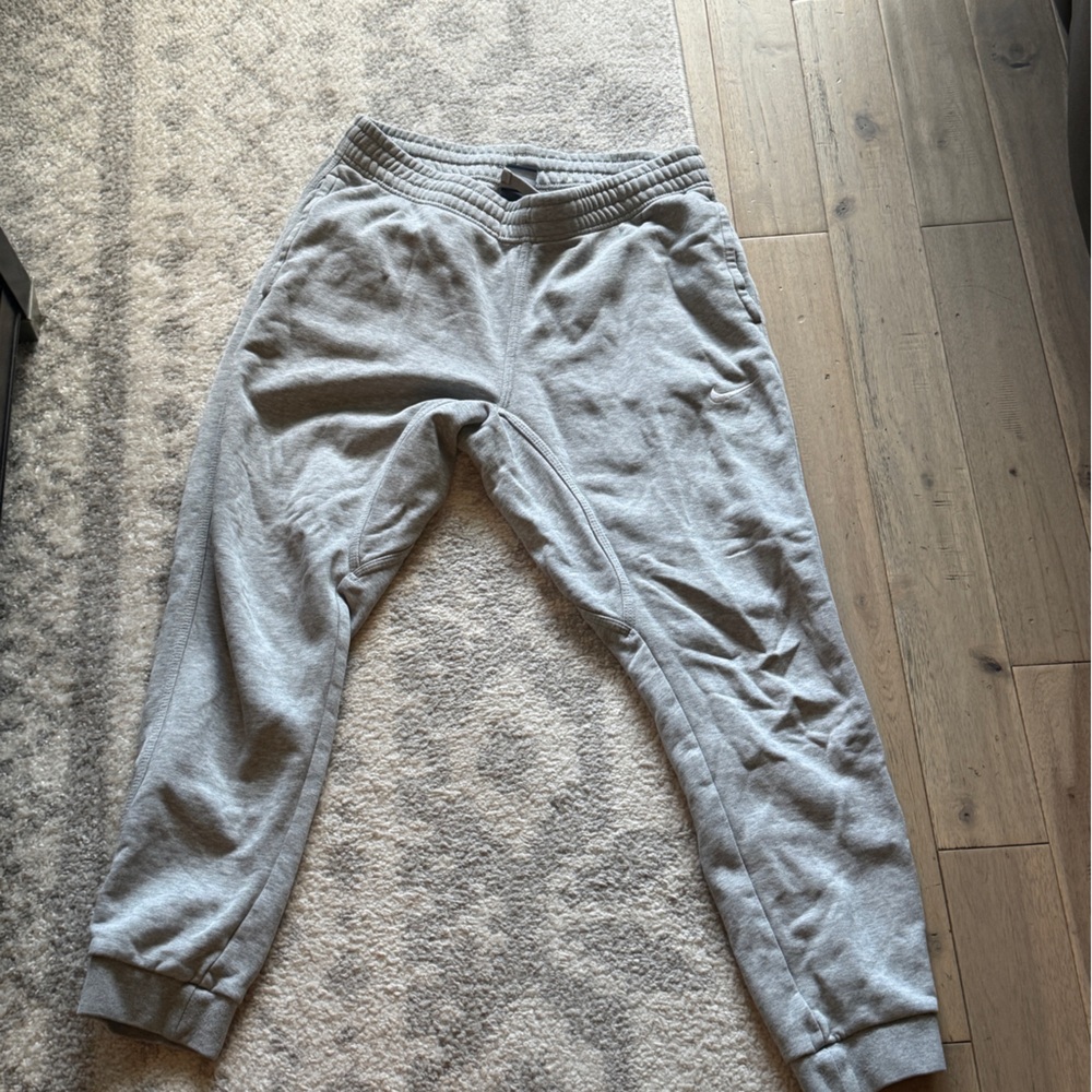 Men’s Nike Gray Jogger Sweatpants